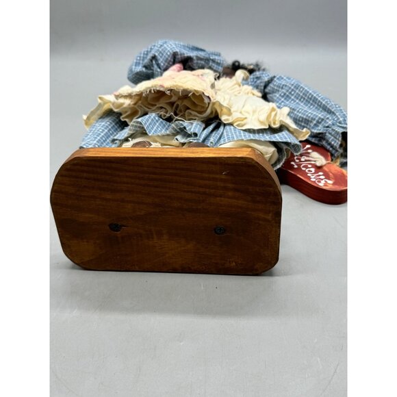 Handmade African American Wooden Doll Quilted blanket Dress & Welcome Sign READ - Picture 13 of 14